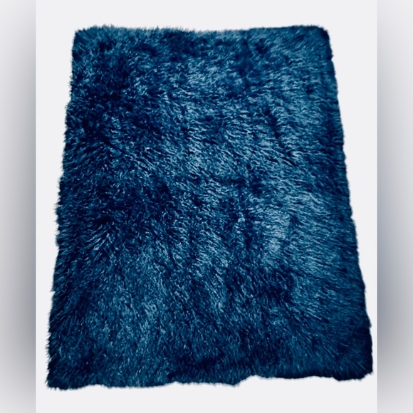 Pottery Barn Mongolian Faux Fur Throw Blanket Navy Blue Cozy Fuzzy Comfy - Picture 2 of 8